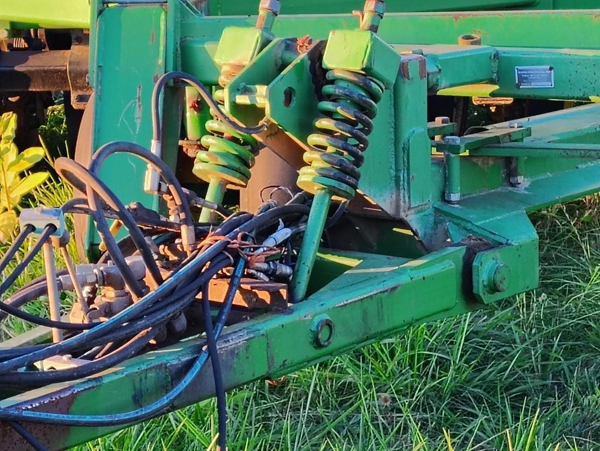 Used 1992 JOHN DEERE 750 Grain Drills