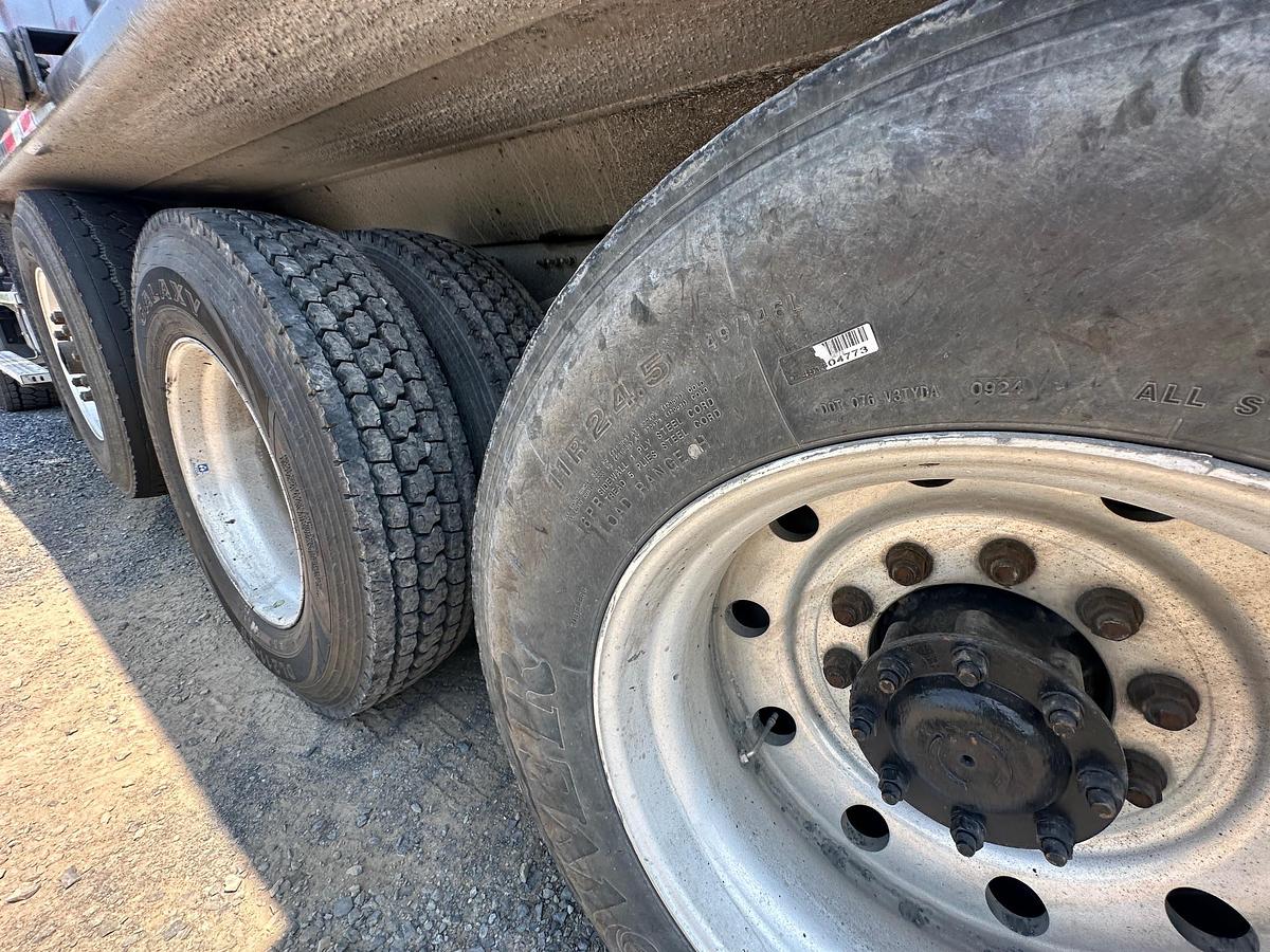 Used 2020 MACK Granite GR64F