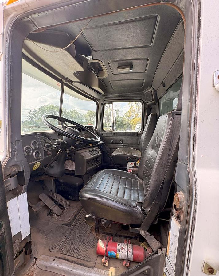 Used 2003 MACK DM 688S