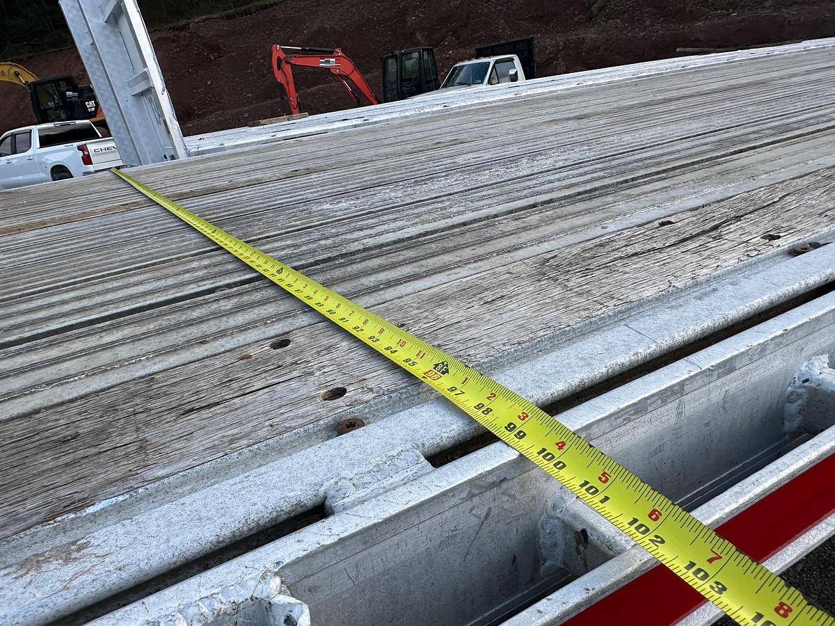 Used 2005 MANAC 48'x102