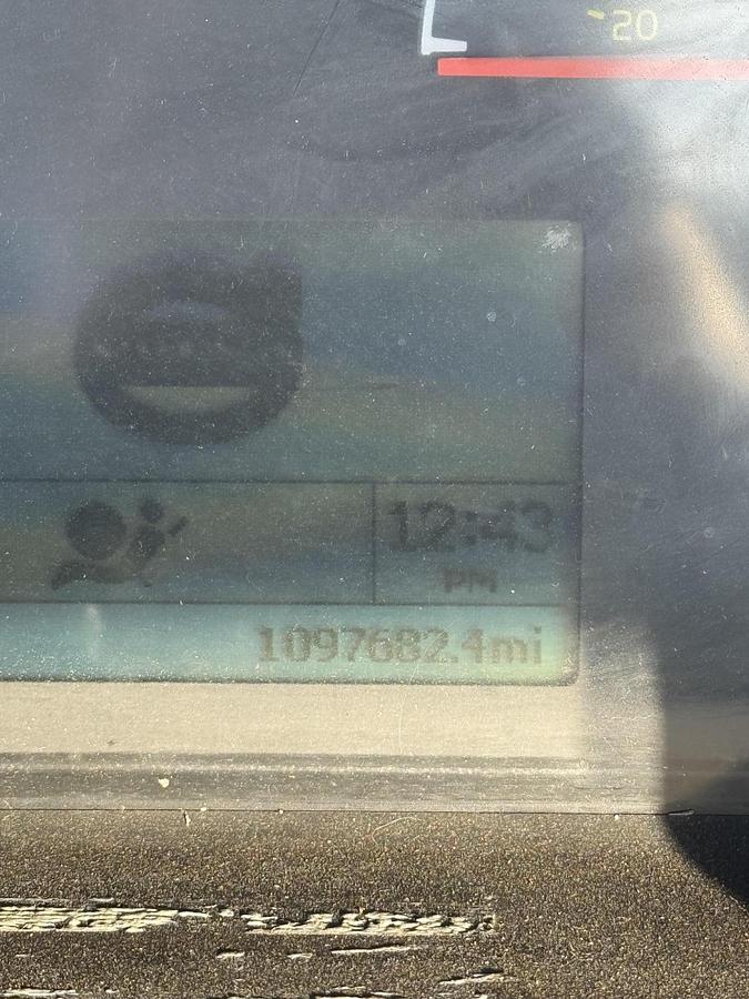 Used 2006 VOLVO VNL42T