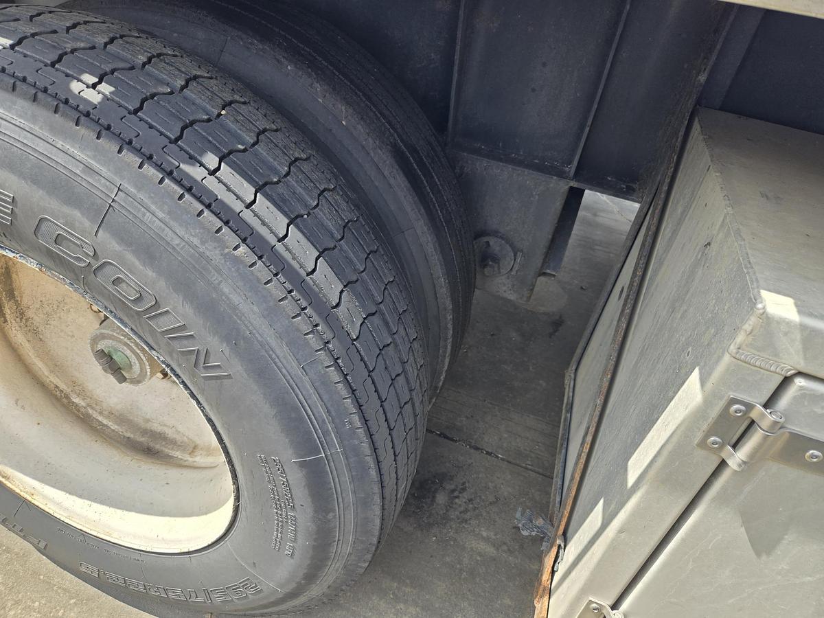 Used 2004 GREAT DANE 48 x 102