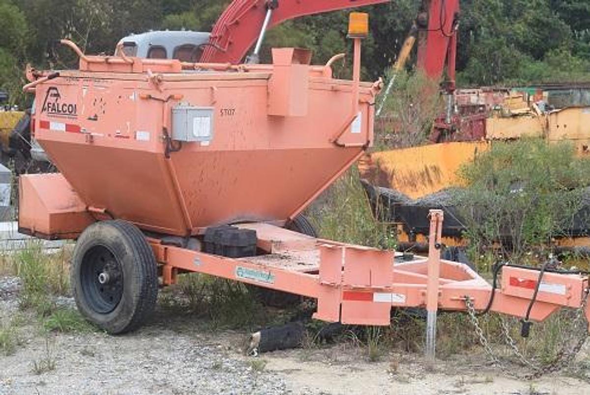 Used 2011 FALCON RME FMV89