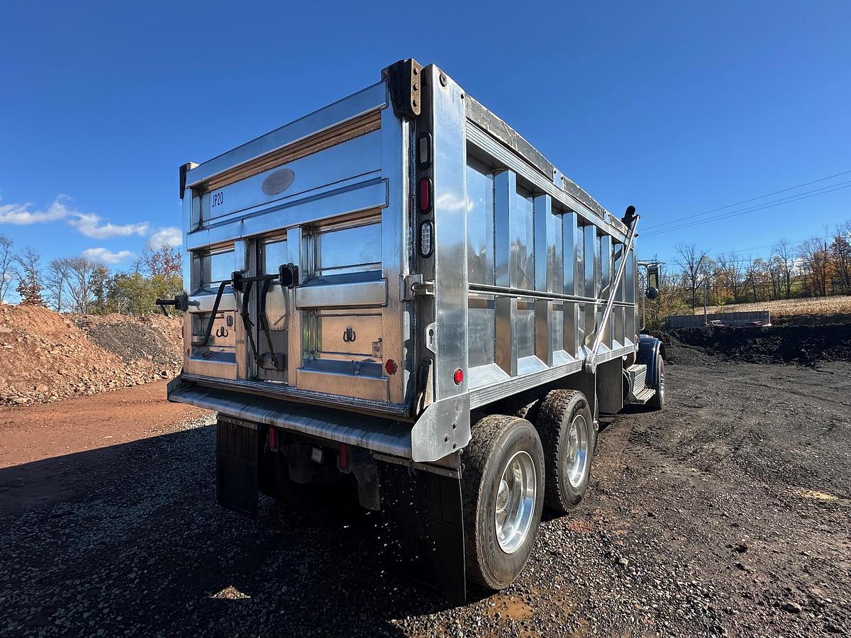 Used 2016 PETERBILT 365