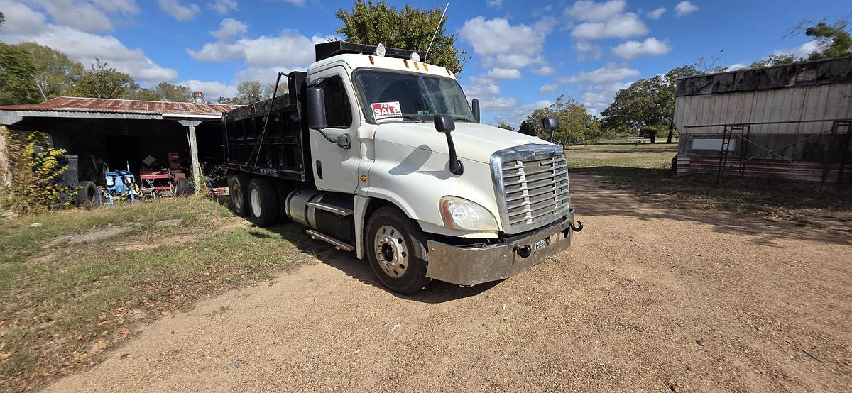 Used 2012 FREIGHTLINER Cascadia