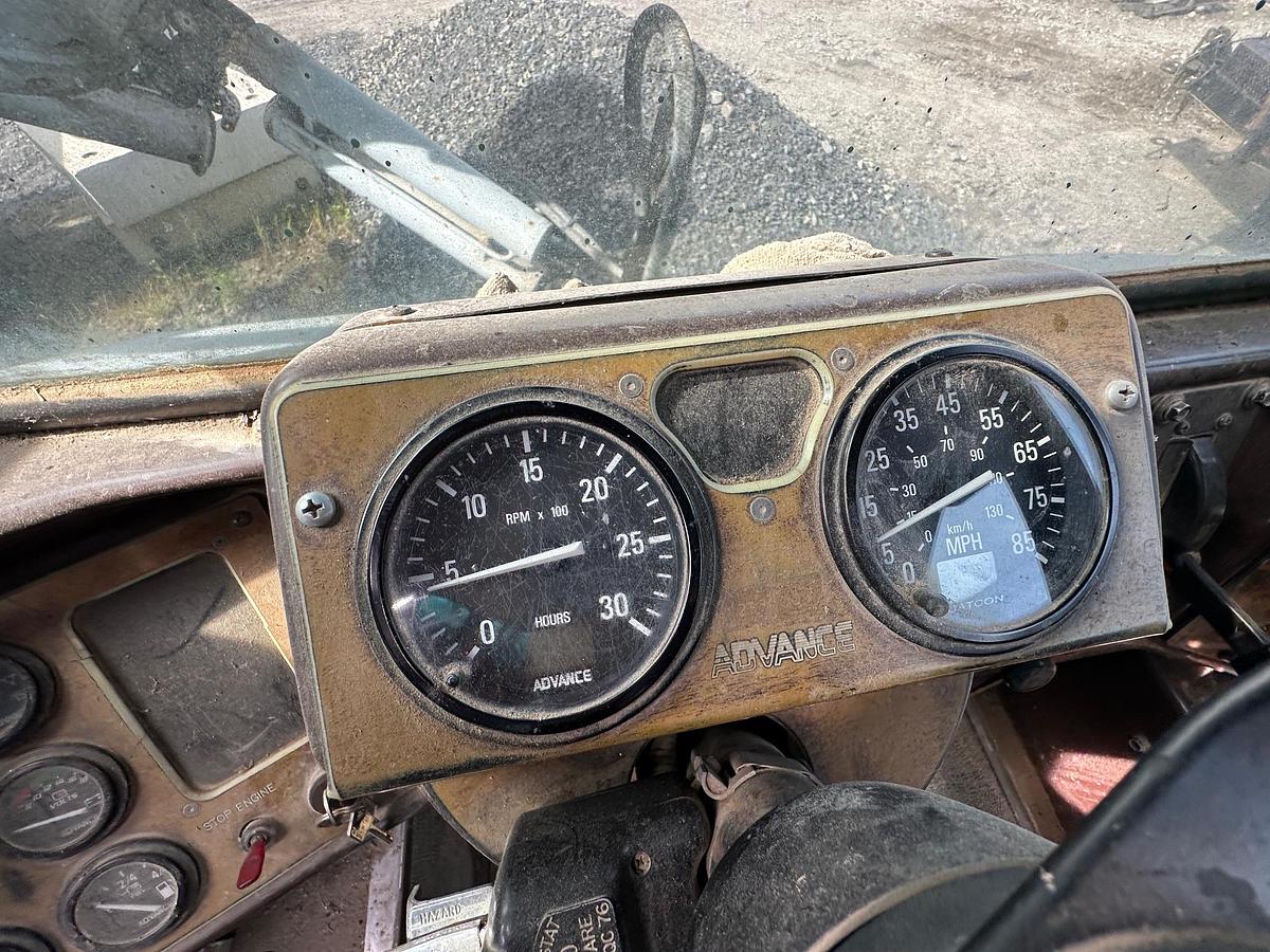 Used 1997 ADVANCE Front Discharge Mixer