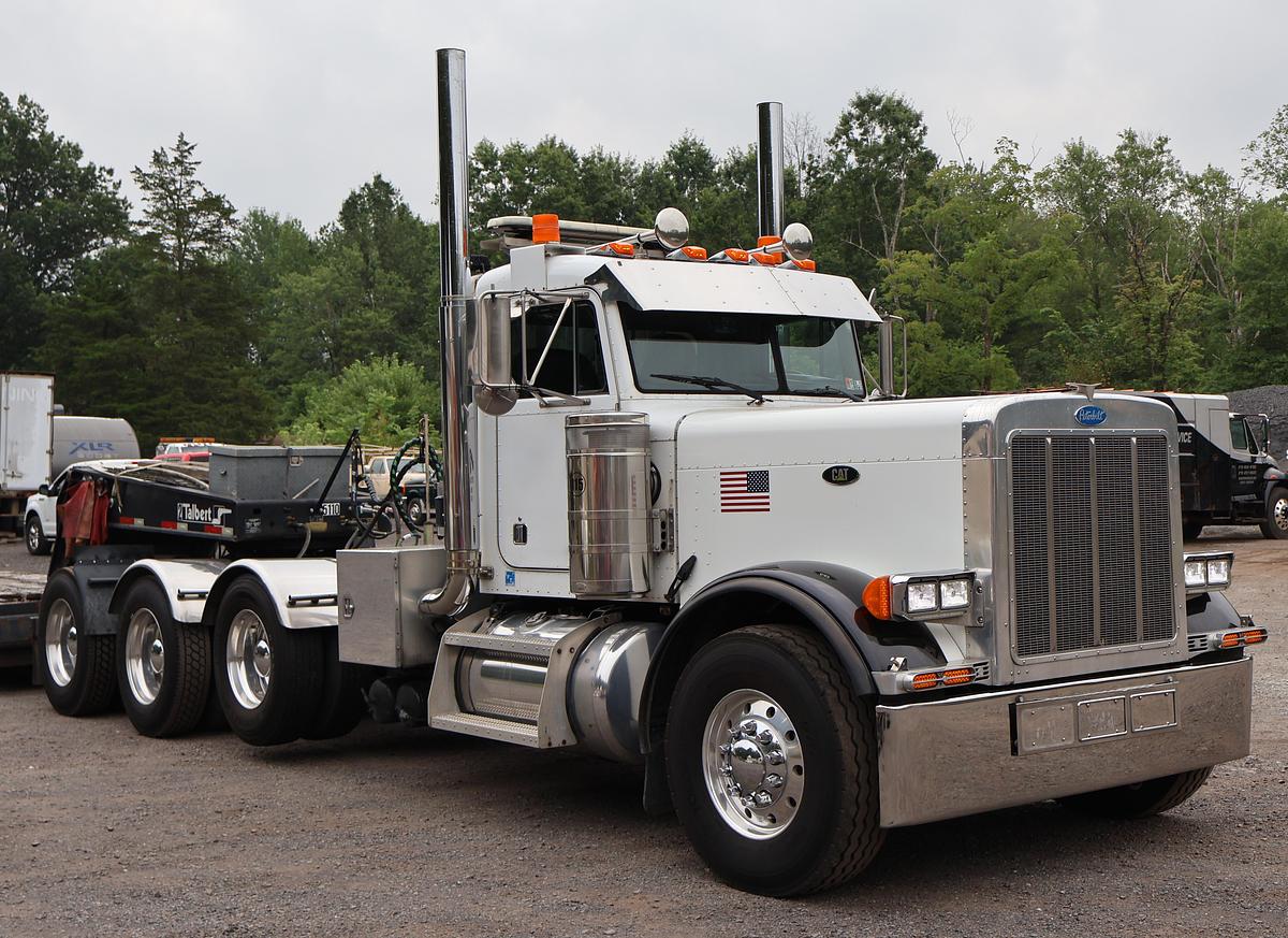 Used 2001 PETERBILT 379