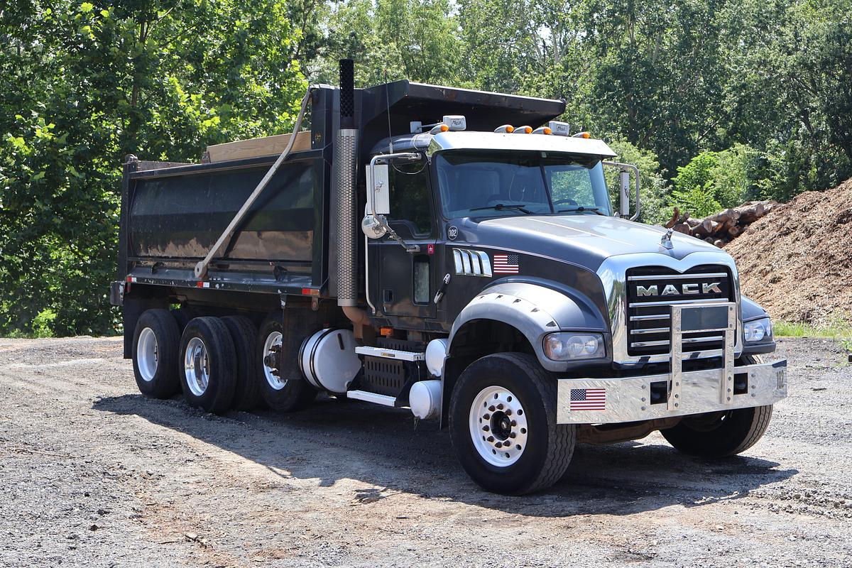 Used 2009 MACK Granite GU713