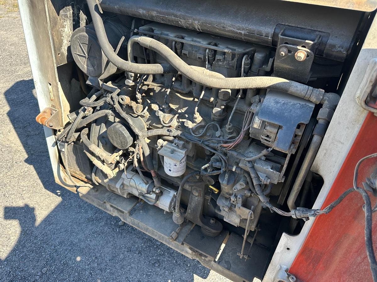 Used 2002 BOBCAT S250