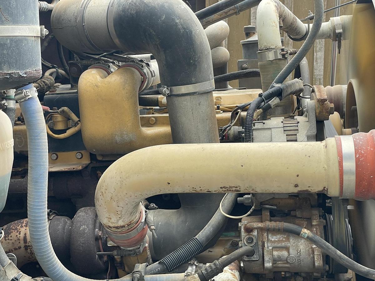 Used 1998 PETERBILT 330