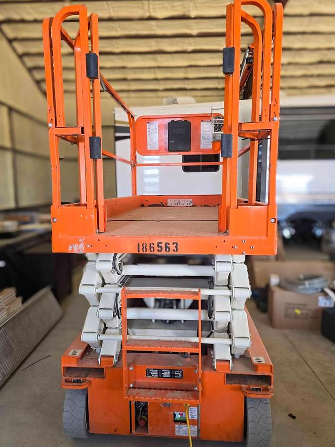 Used 2017 SNORKEL S4732E