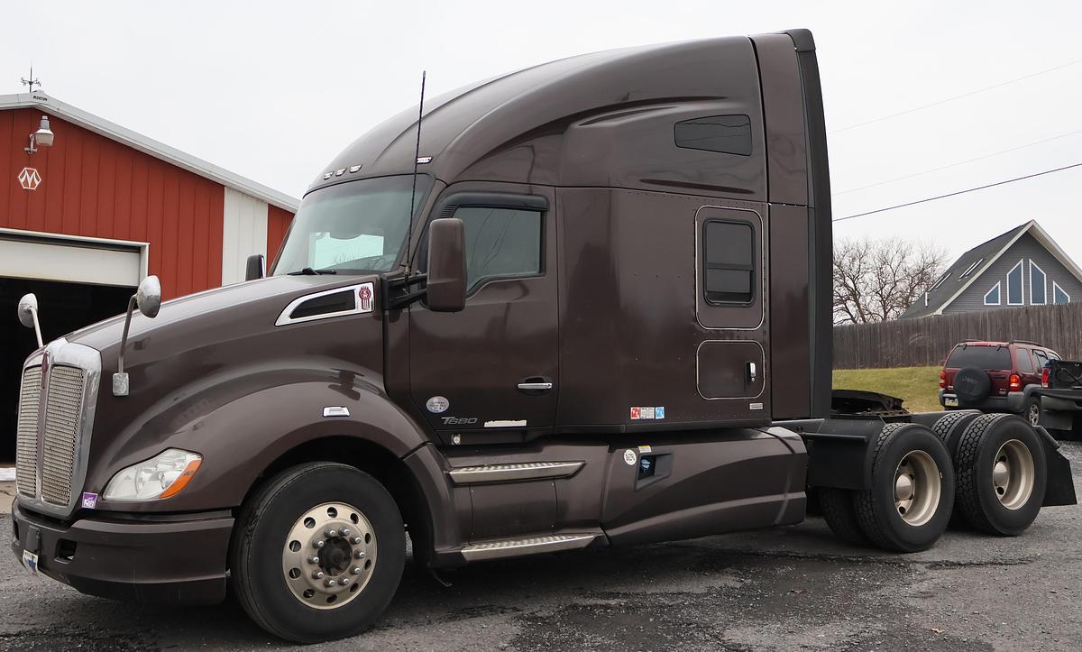 Used 2016 KENWORTH T680