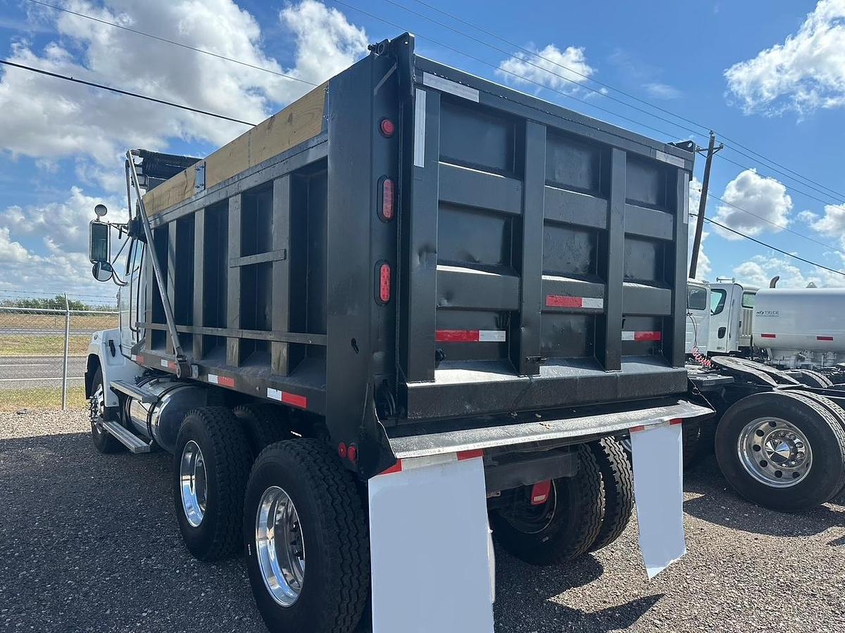 Used 2016 WESTERN STAR 7400