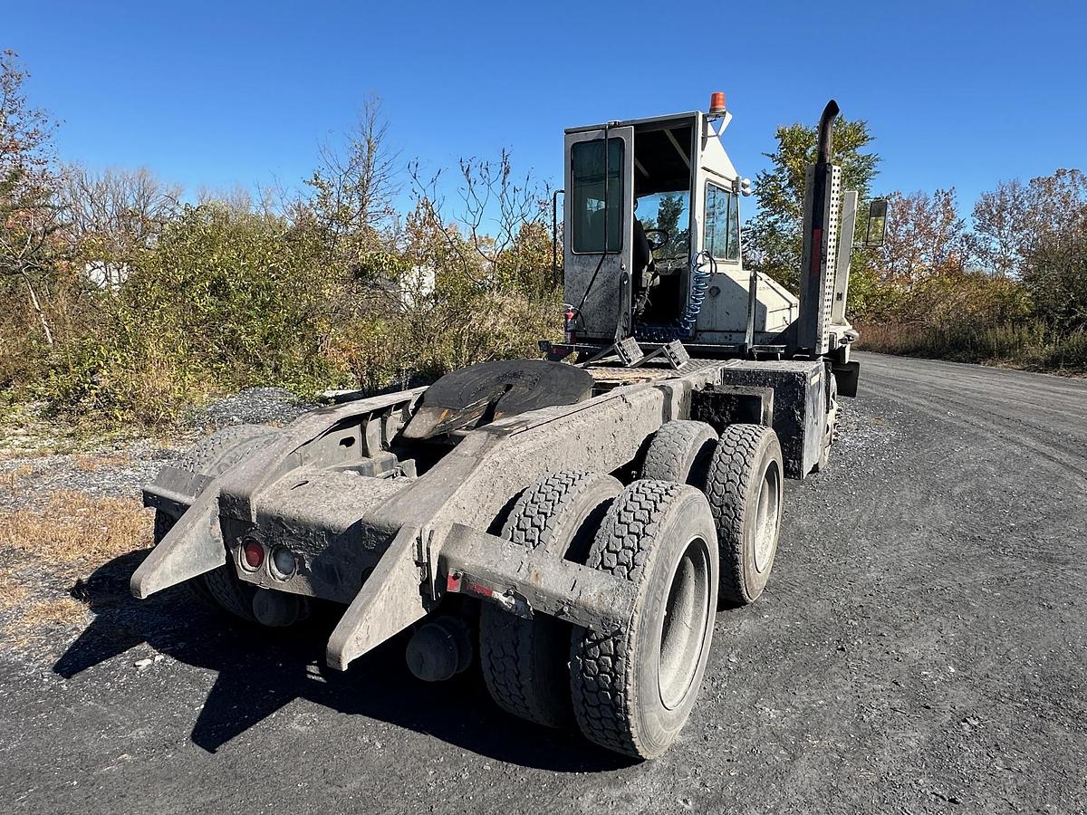 Used 2011 OTTAWA Yard Spotter