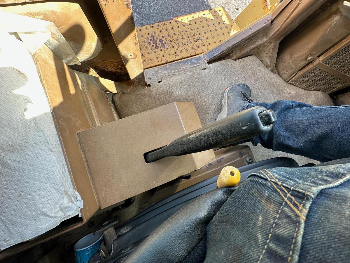 Used 1994 CATERPILLAR 938F