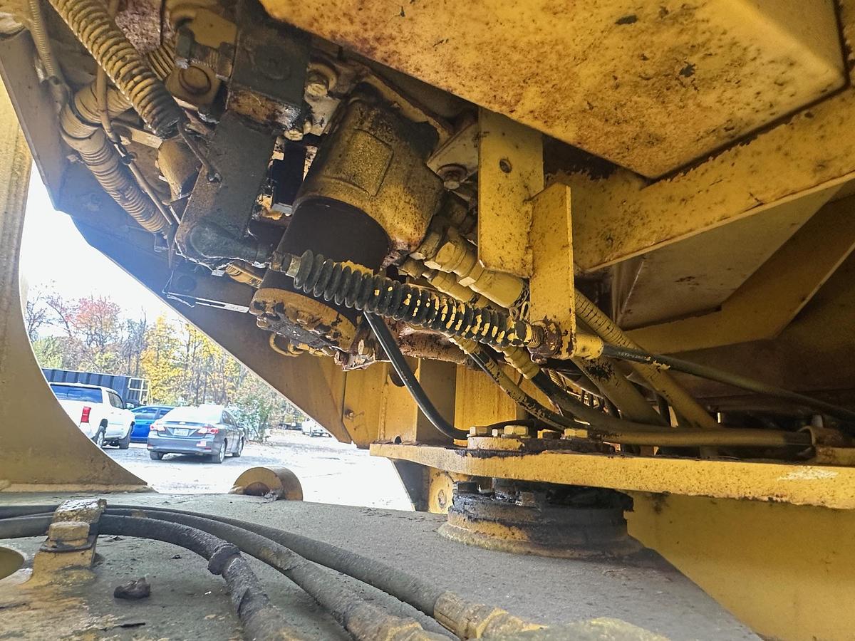 Used 1996 DEERE 444G