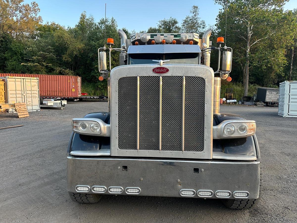 Used 2019 PETERBILT 389L