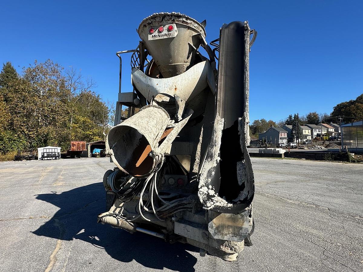 Used 2003 MACK DM690S