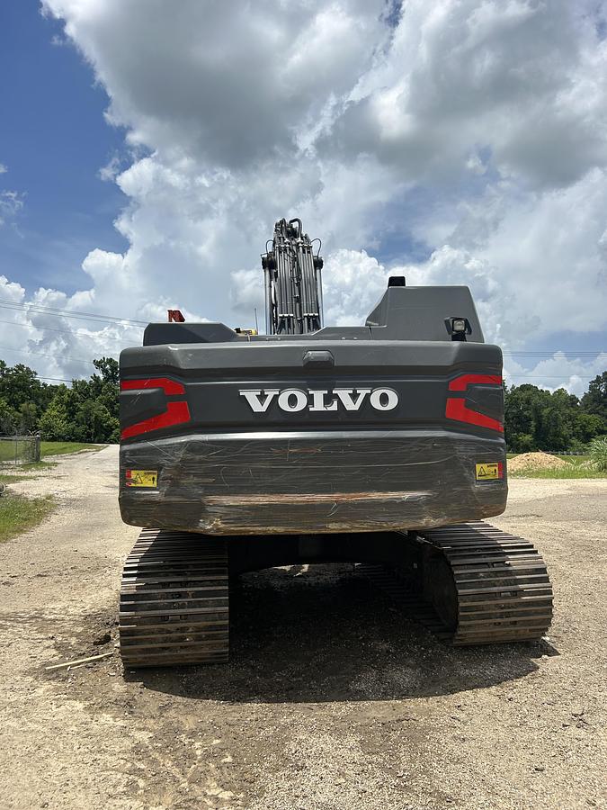 Used 2022 VOLVO EC300EL