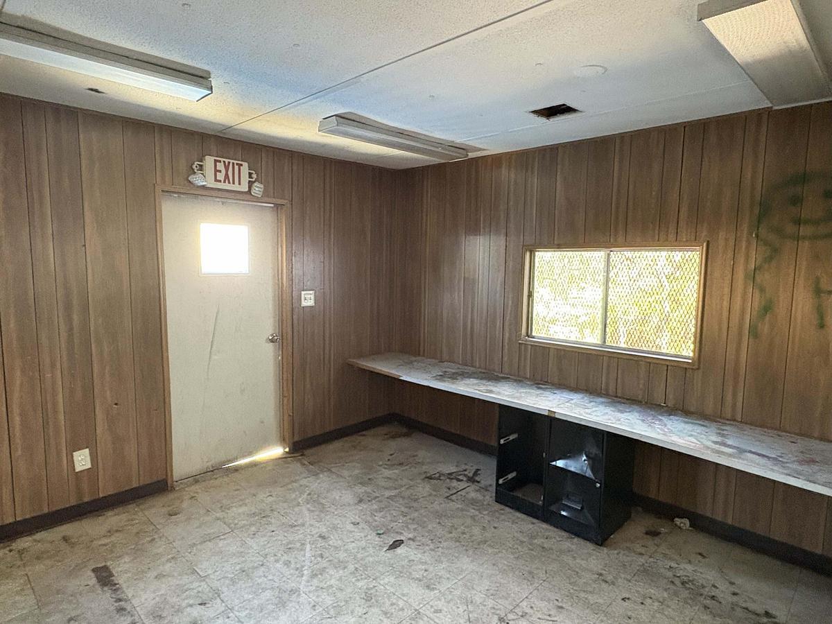 Used UNKNOWN Pac-Van 50'x165