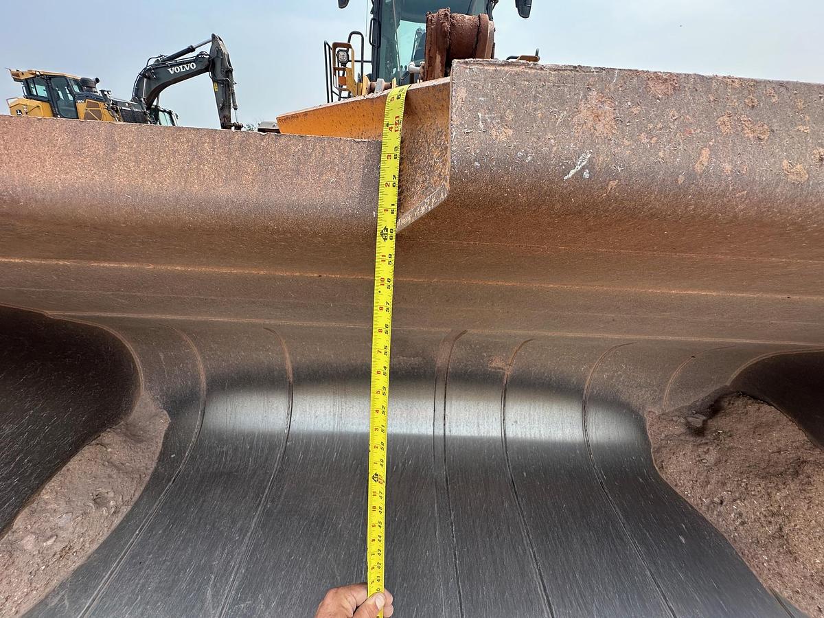 Used 2020 DEERE 744L