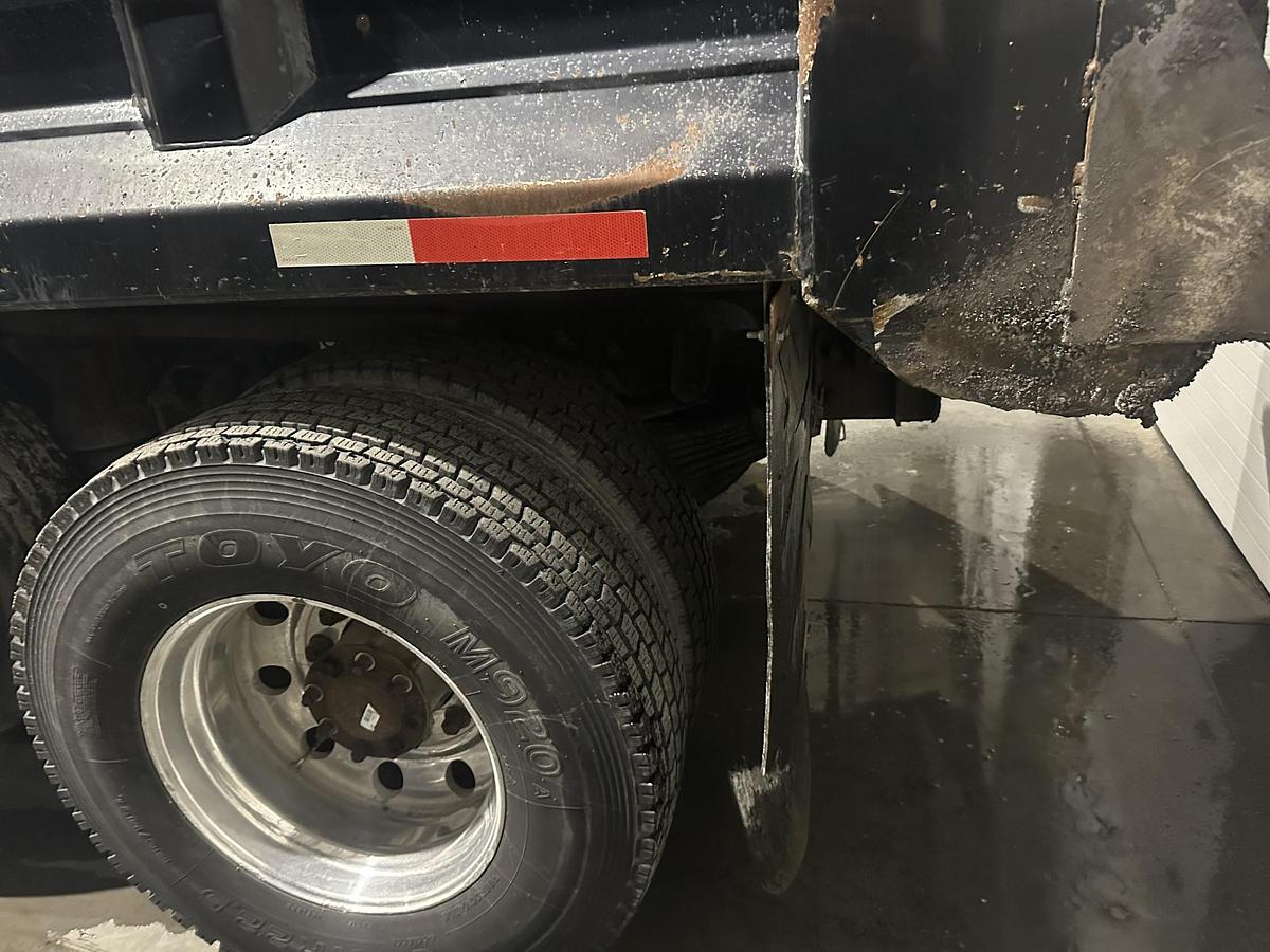 Used 2006 KENWORTH T300