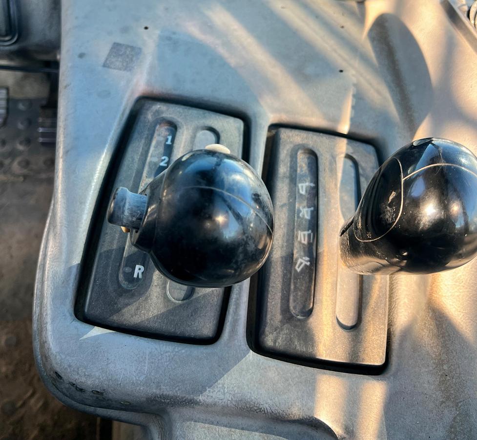 Used 2012 CATERPILLAR 740