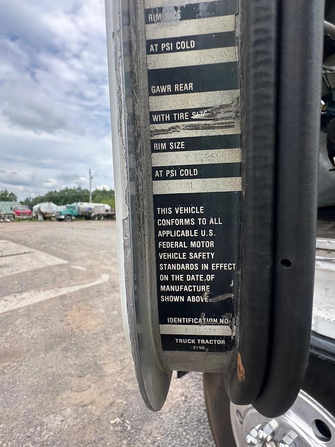 Used 1984 KENWORTH K100 AeroDyne