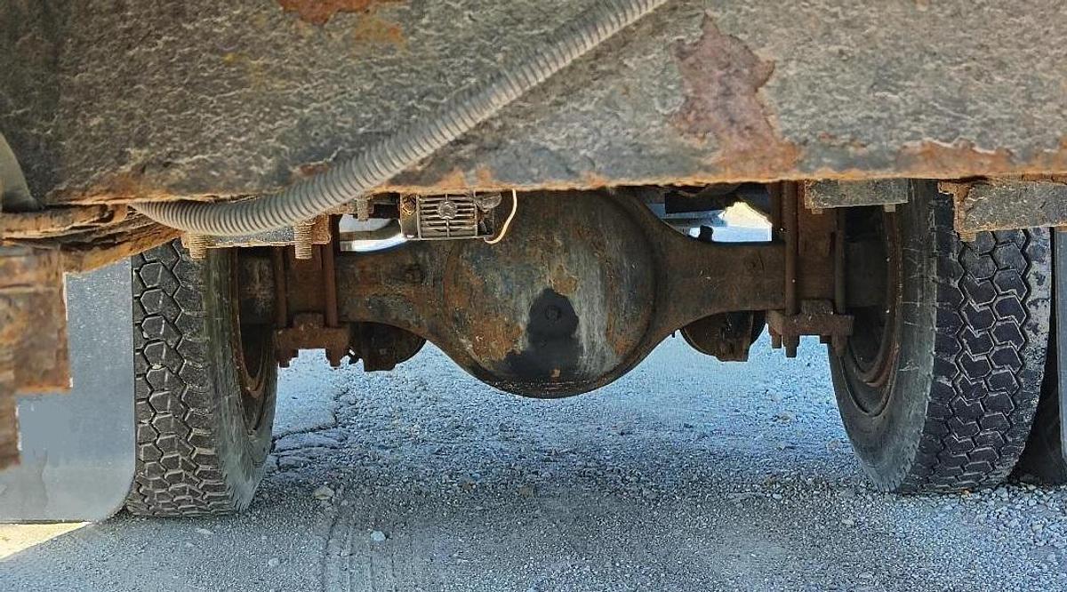 Used 1999 INTERNATIONAL 4700 Low Profile T444E