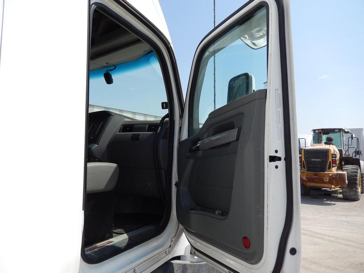 Used 2017 KENWORTH T680