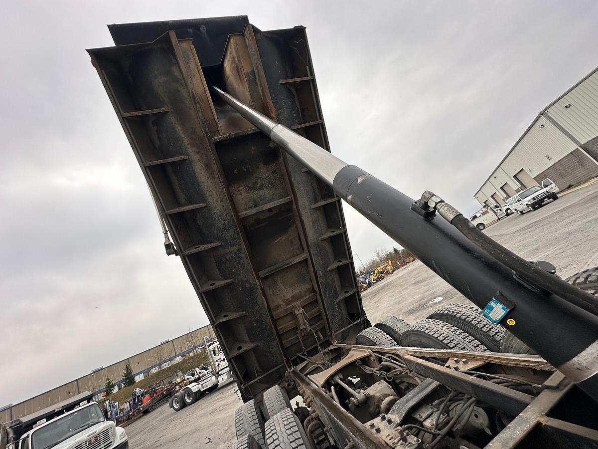 Used 2007 MACK CV713