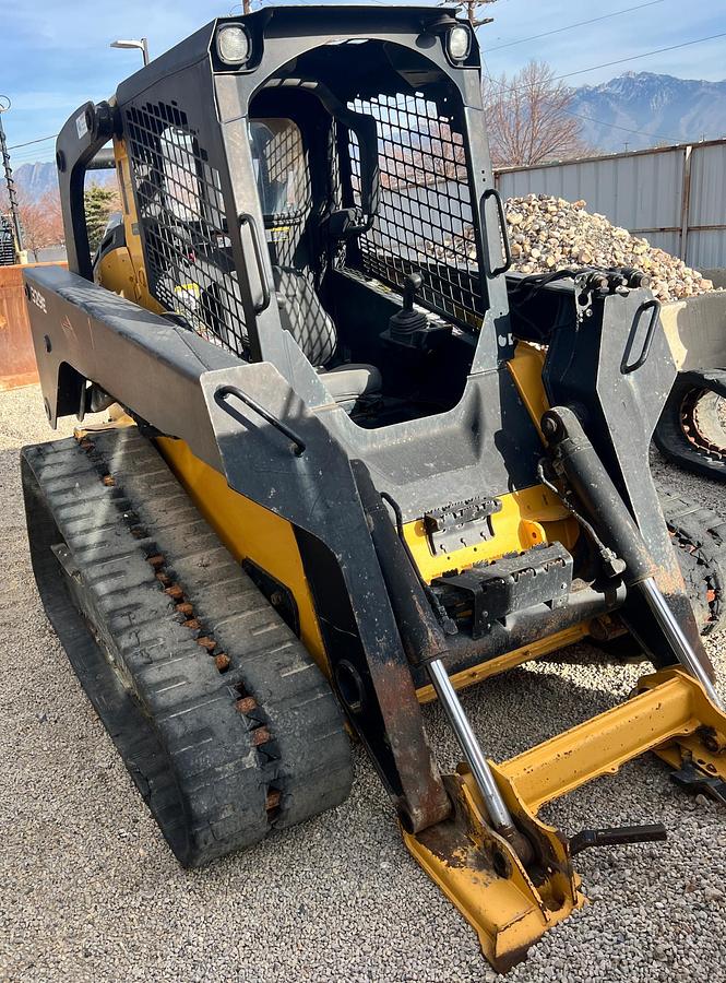 Used 2014 JOHN DEERE 329E