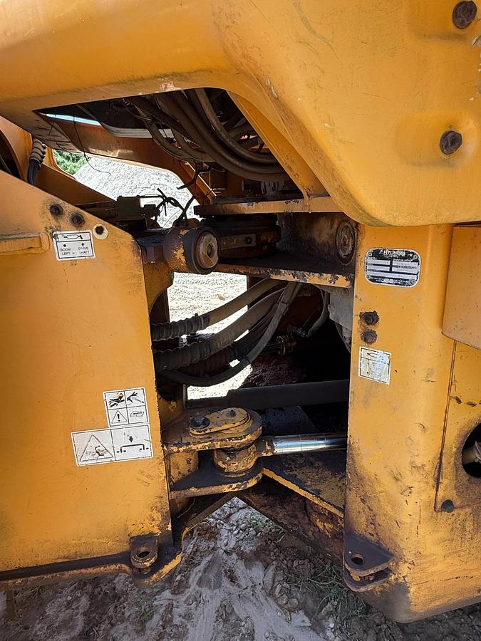 Used 2006 HYUNDAI HL757-7