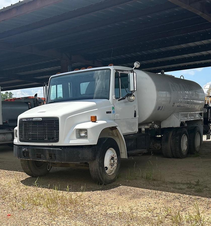 Used 2003 FREIGHTLINER FL80