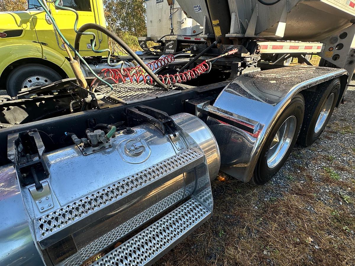 Used 2016 PETERBILT 367