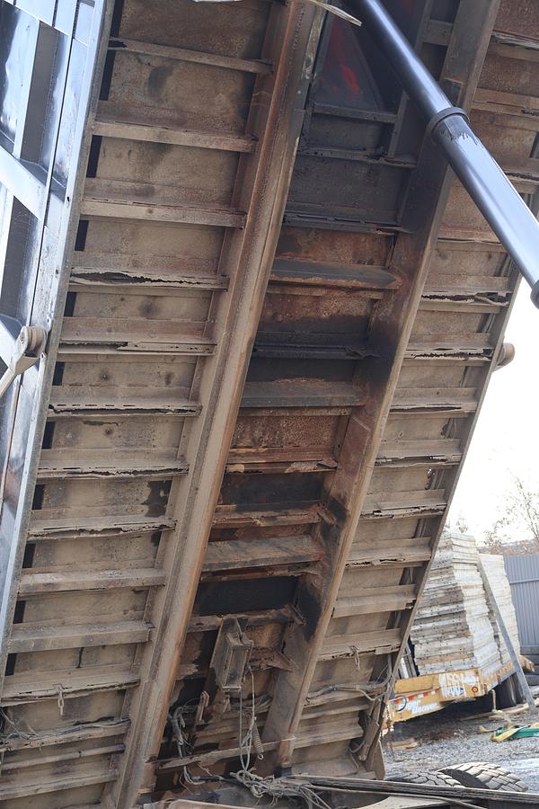 Used 2007 MACK Granite CV713