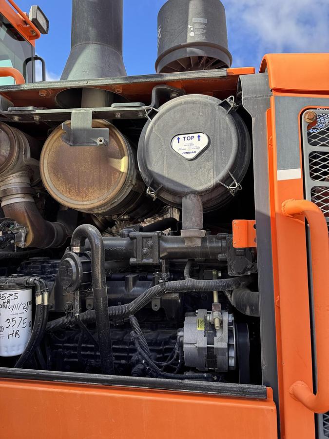 Used 2018 DOOSAN DL 220