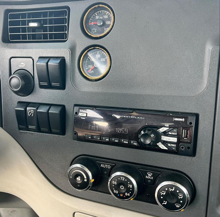 Used 2021 PETERBILT 579