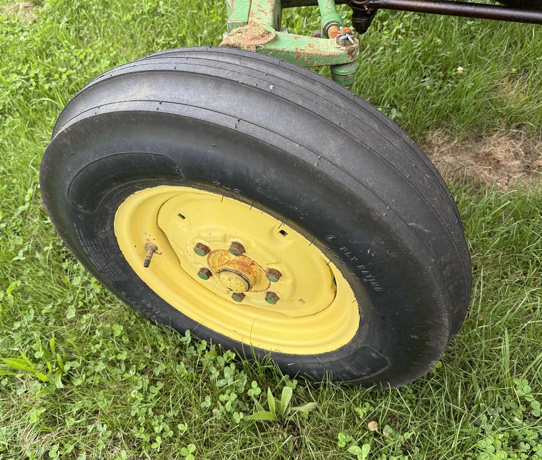 Used 1975 JOHN DEERE 1530