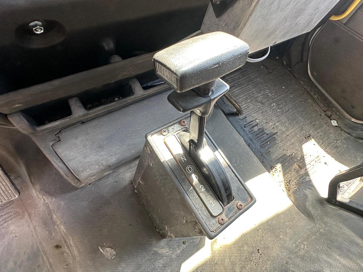 Used 2003 FREIGHTLINER FL70