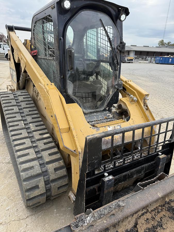 Used 2018 CATERPILLAR 299D2