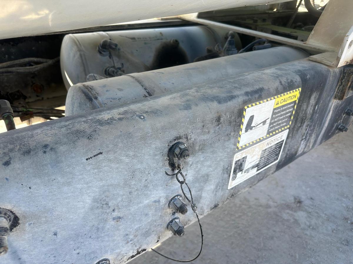 Used 2019 MACK GR64B