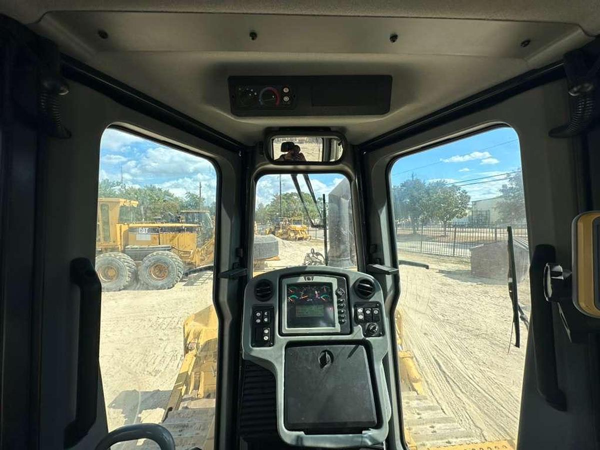 Used 2014 CATERPILLAR D6T XL