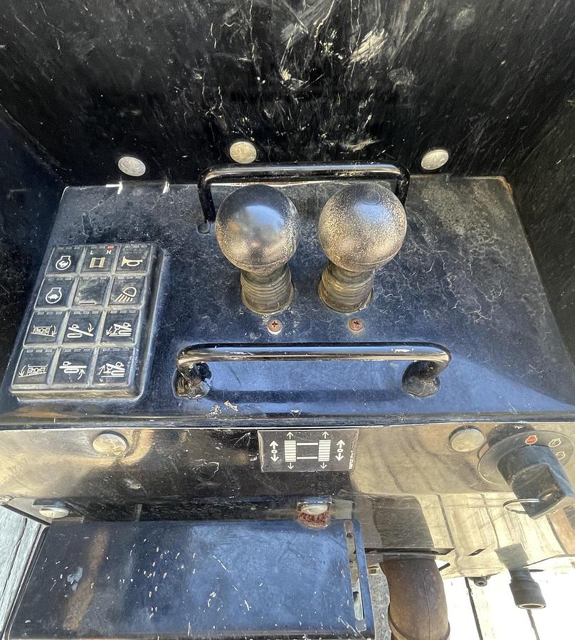 Used 2016 VERMEER D23X30III