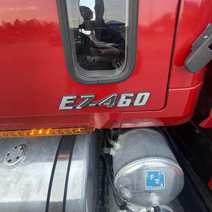 Used 2001 MACK CHU613