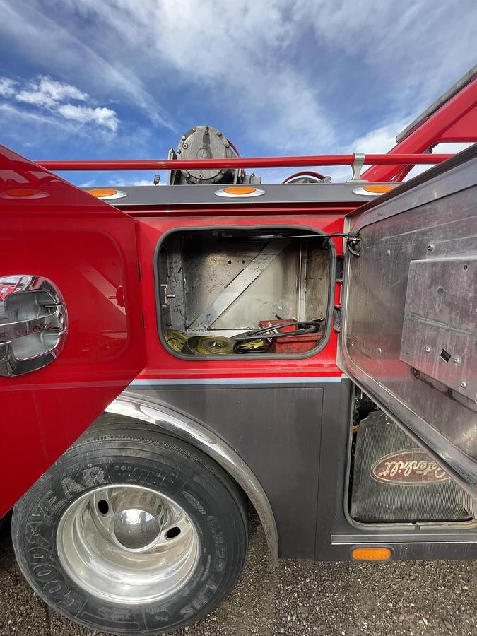 Used 2012 PETERBILT 389