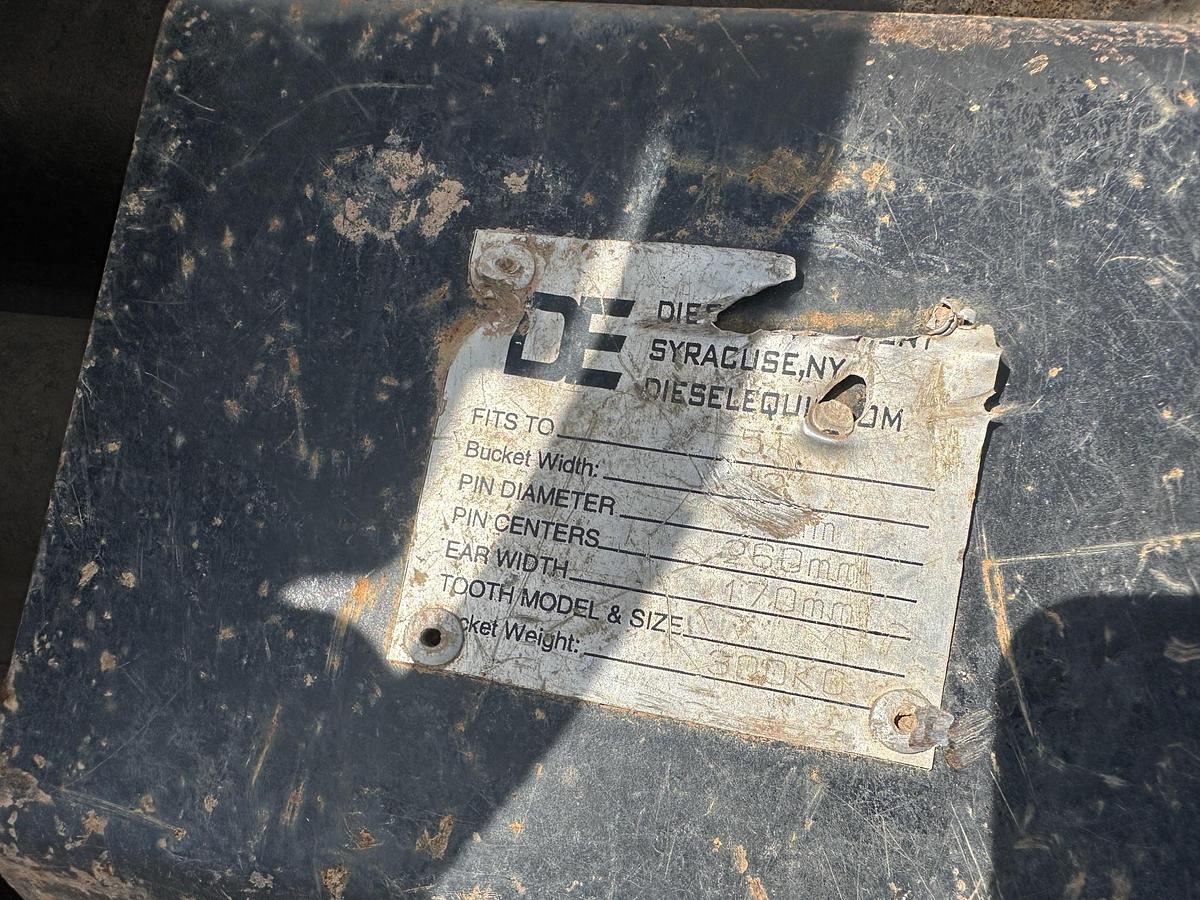 Used 2017 CATERPILLAR 305.5E2 CR