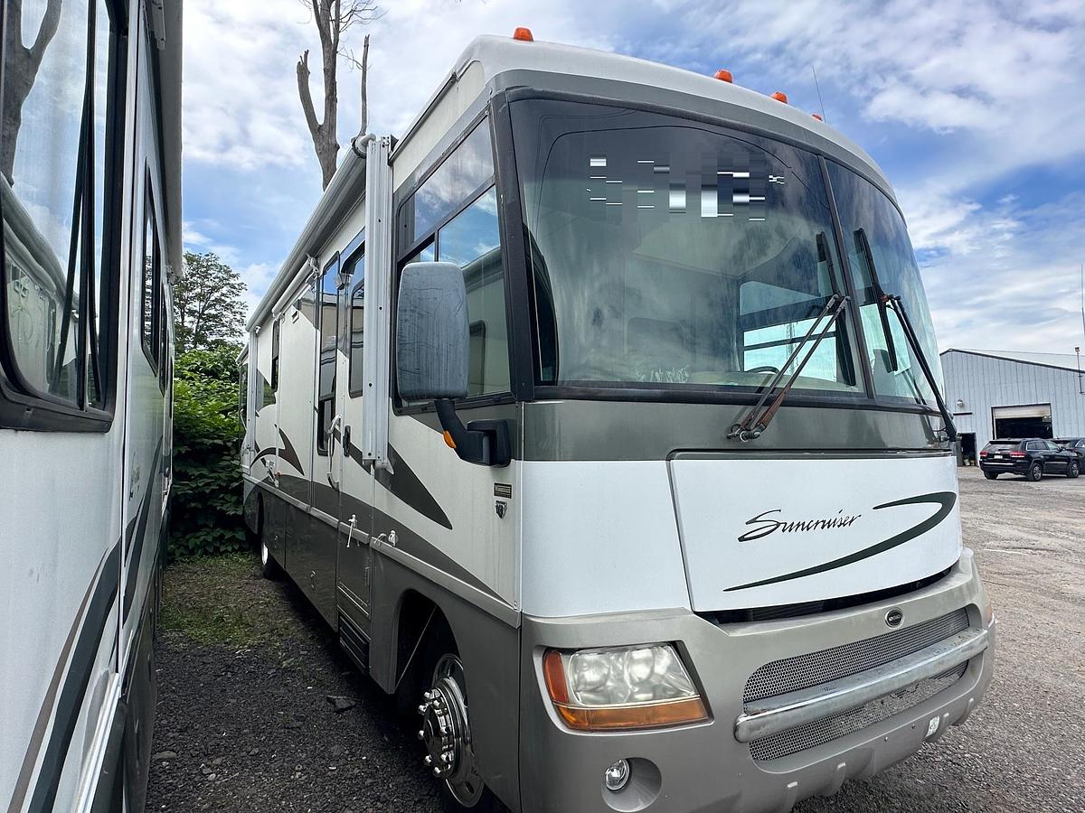 Used 2005 WINNEBAGO Suncruiser