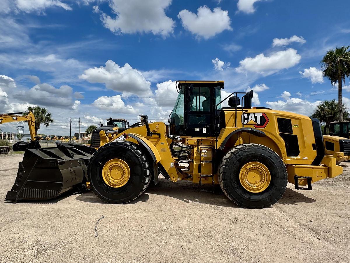 Used 2018 CATERPILLAR 980M