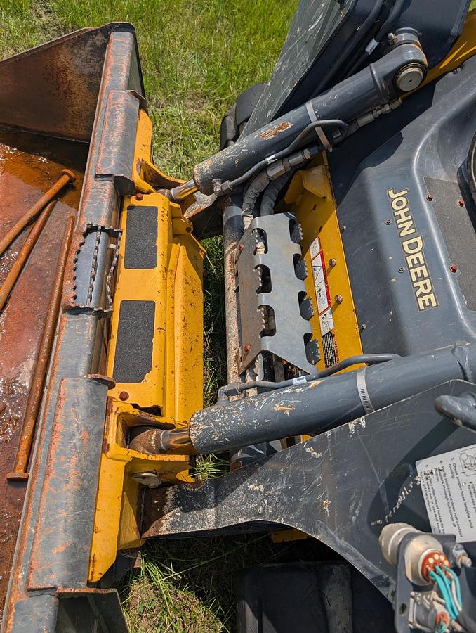 Used 2020 DEERE 325G